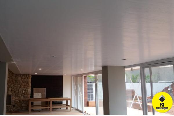 Forro PVC: onde utilizar? - F3 Construções