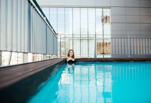 Forro para piscina: sofisticação e elegância - F3 Construções